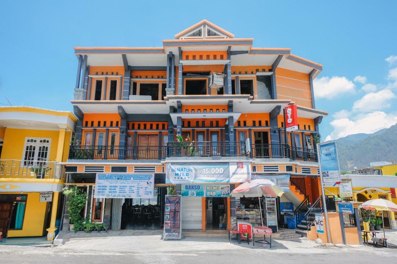 Oyo 1351 Tanggulasi Resto & Residence Syariah Magetan Εξωτερικό φωτογραφία